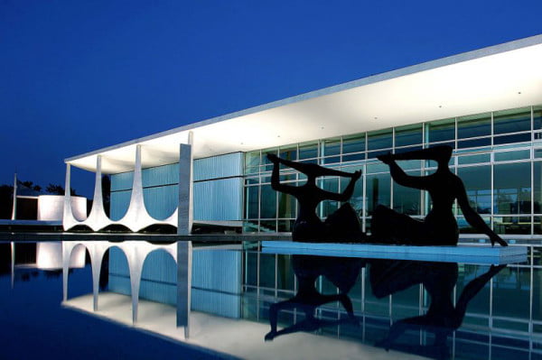Principais pontos turísticos de Brasília 7 Palacio Alvorada commons 600x399 1