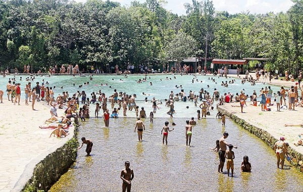 Principais pontos turísticos de Brasília 12 piscina parque nacional