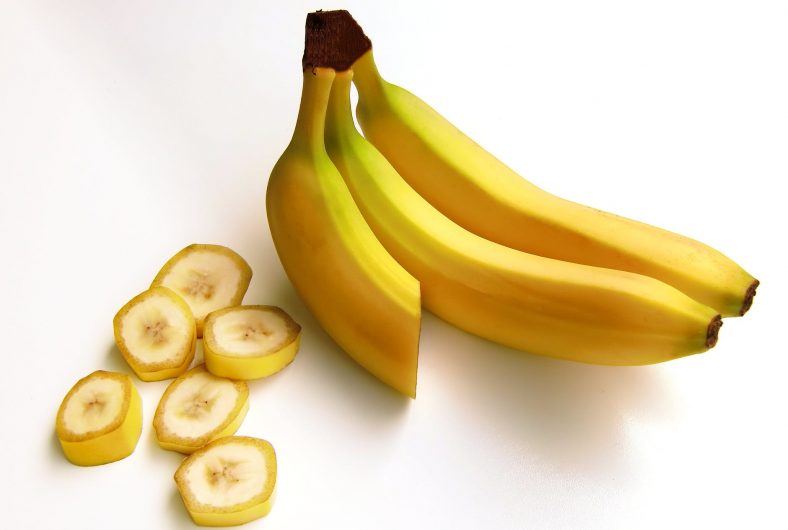 Quais são as frutas que os cães podem comer 2 bananas