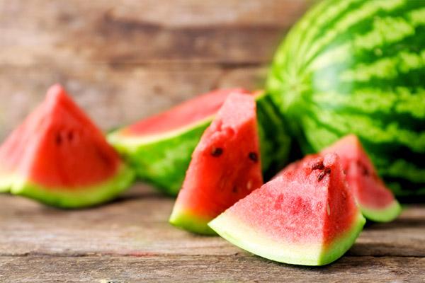 Quais são as frutas que os cães podem comer 3 frutas que os cães podem comer