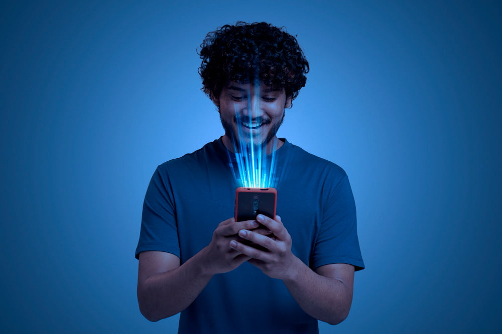 Internet rápida: como escolher a melhor velocidade? 2 homem celular